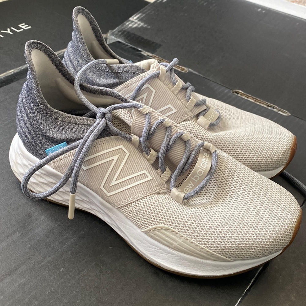 New Balance Roav